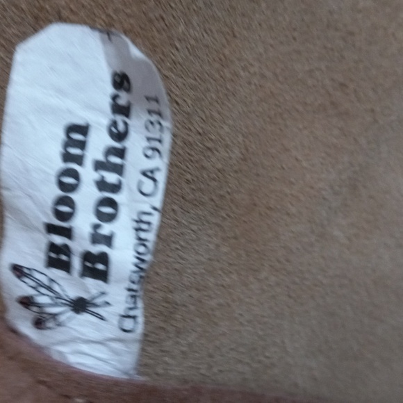 Girls Tan and Brown, Weathered Look, Leather with Fringe, VintageCowGirl Costume - Picture 3 of 16